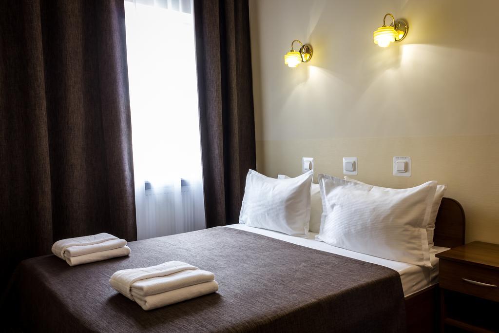 Molodezhnaya Hotel بريست المظهر الخارجي الصورة