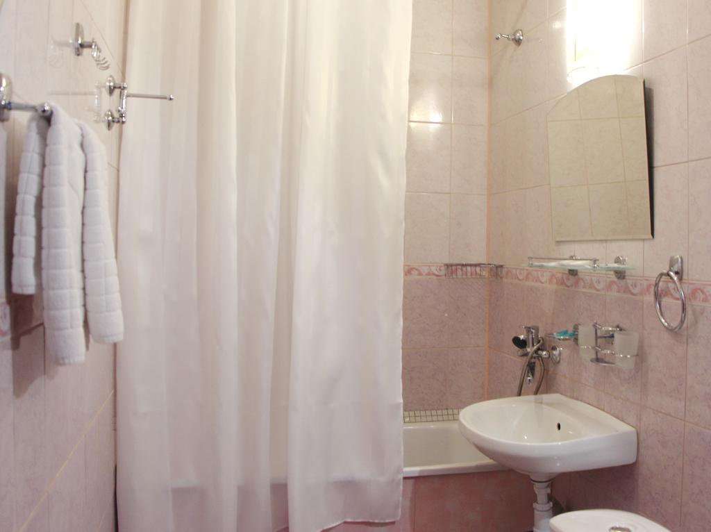 Molodezhnaya Hotel بريست المظهر الخارجي الصورة